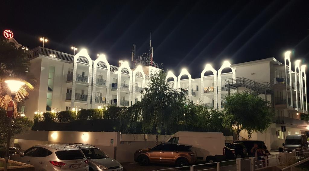 Palace 4*